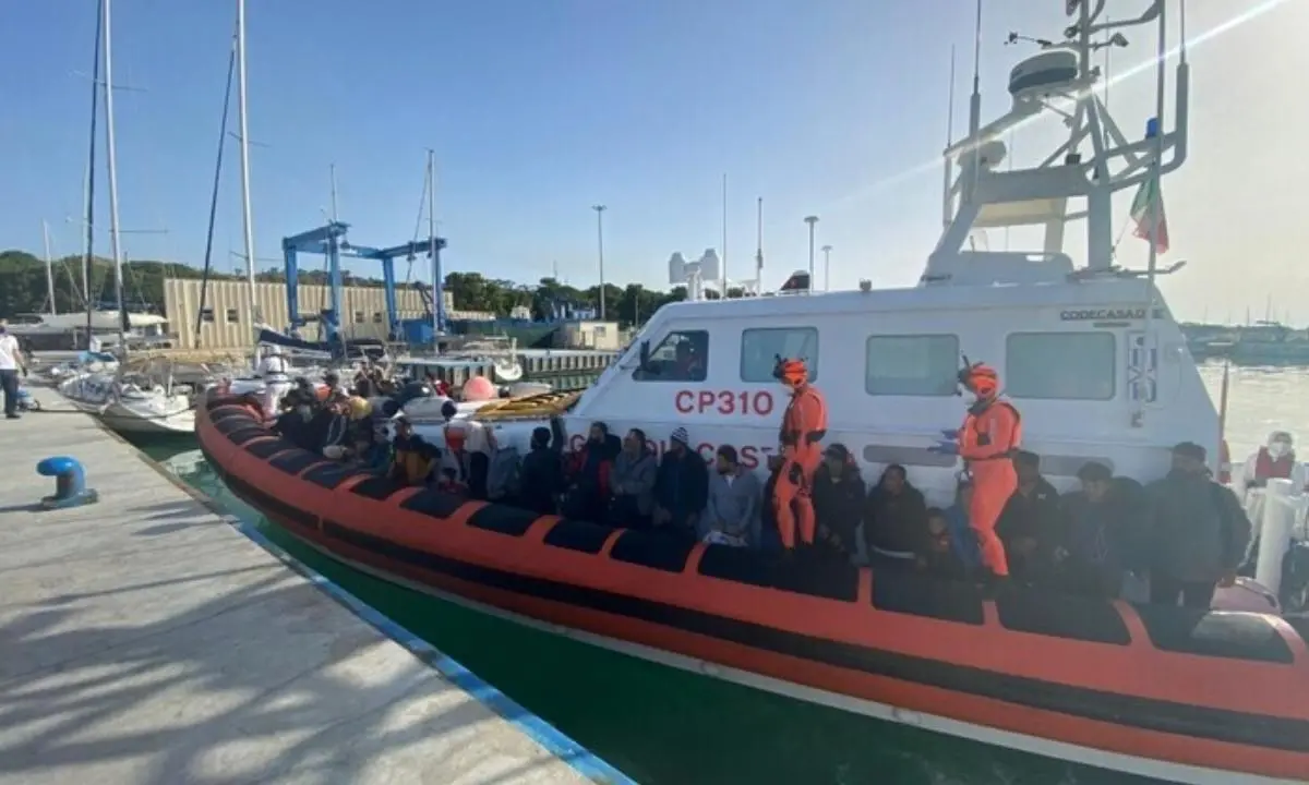 Migranti, non si fermano gli sbarchi nella Locride: 66 persone arrivate a Roccella