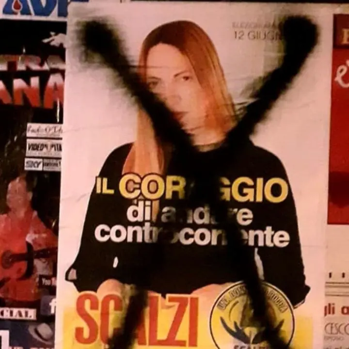 Imbrattati manifesti della candidata sindaco a Roccabernarda: una grande X nera sul volto di Giuseppina Scalzi