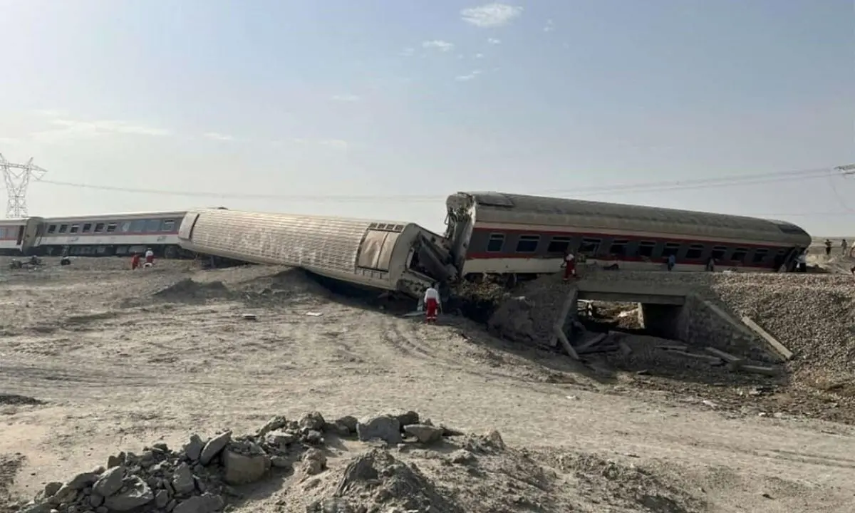 Incidente ferroviario in Iran, deraglia un treno passeggeri: almeno 13 morti e 50 feriti