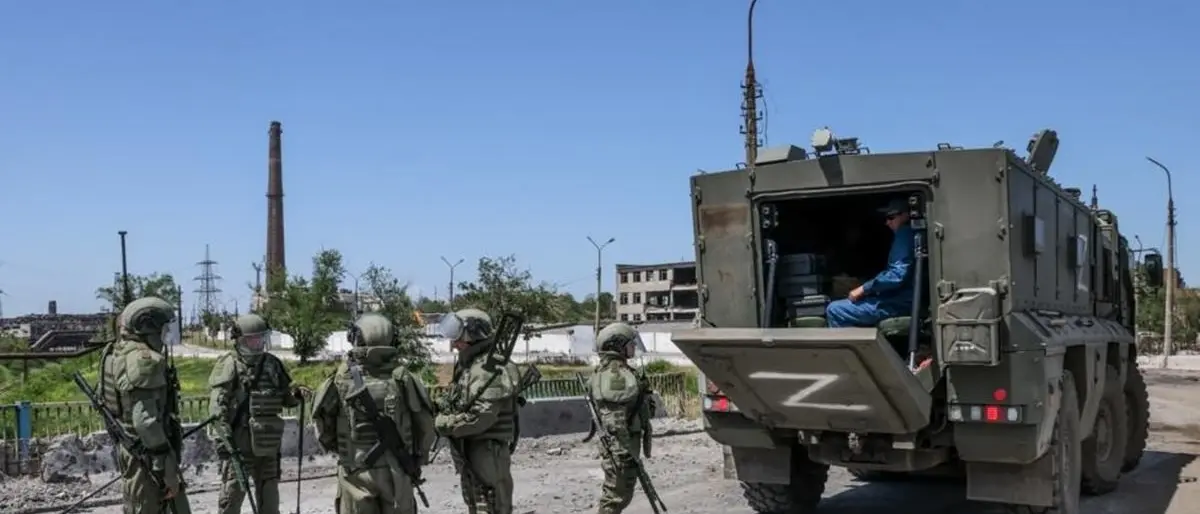 Soldati ucraini dell’acciaieria dell’Azovstal in Russia tra rischio Norimberga e scambi di prigionieri