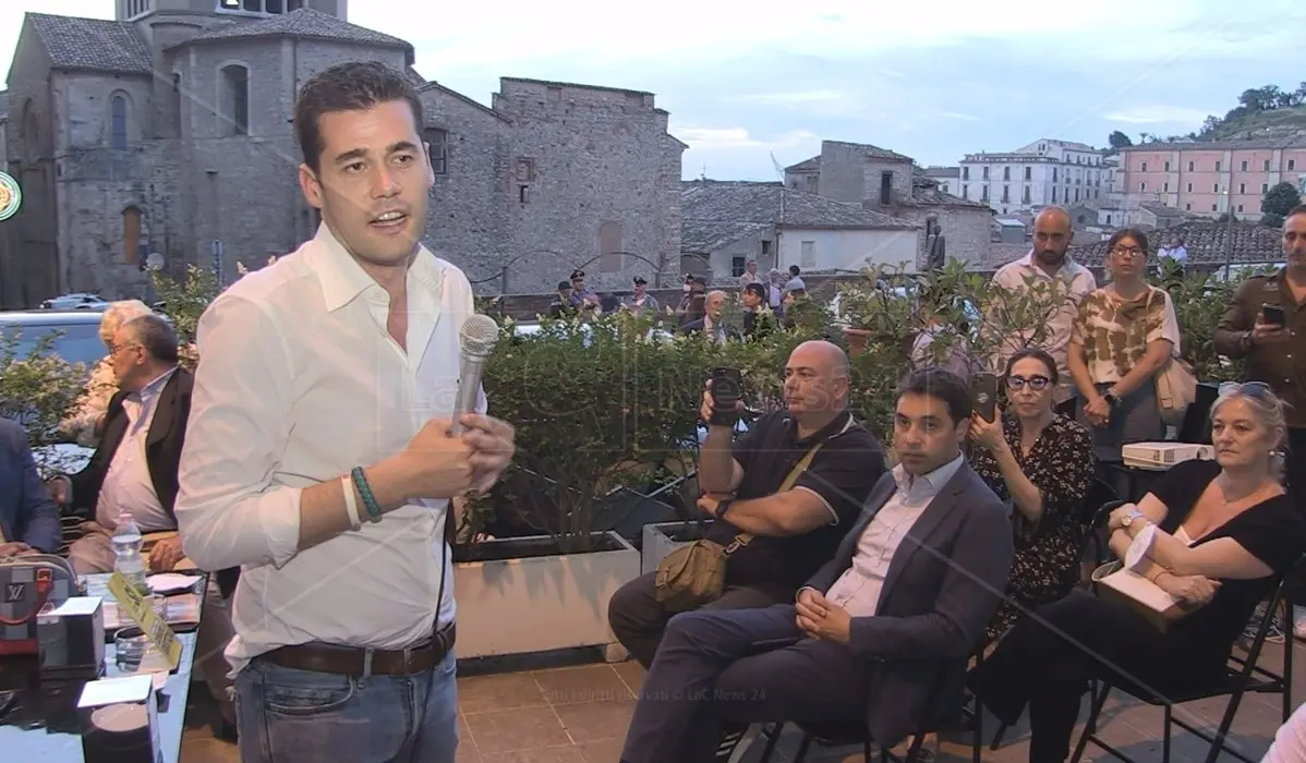 Referendum, il vicesegretario della Lega Andrea Crippa a Cosenza per sostenere le ragioni del Sì