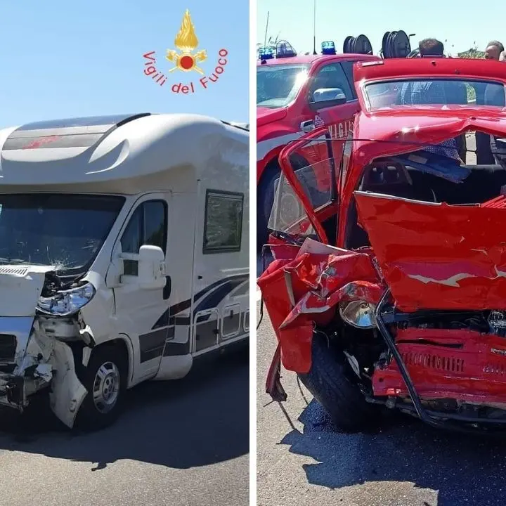 Incidente sulla statale 106 a Strongoli, muore un 31enne nell’impatto tra un’auto e un camper