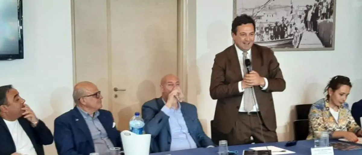 Il Giro d’Italia a vela farà tappa a Crotone: la manifestazione sportiva si svolgerà il 24, 25 e 26 giugno