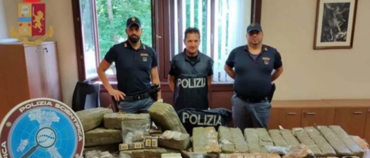 Arresti in Lombardia per droga: le bande garantivano ai pusher auto aziendale, finanziamenti e anche il tfr