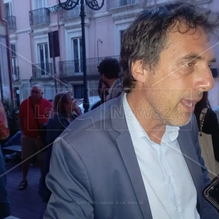 Fiorita serra le fila: «Mancuso esulta ma ha toppato. Ora tocca a voi, vinciamo insieme la partita»