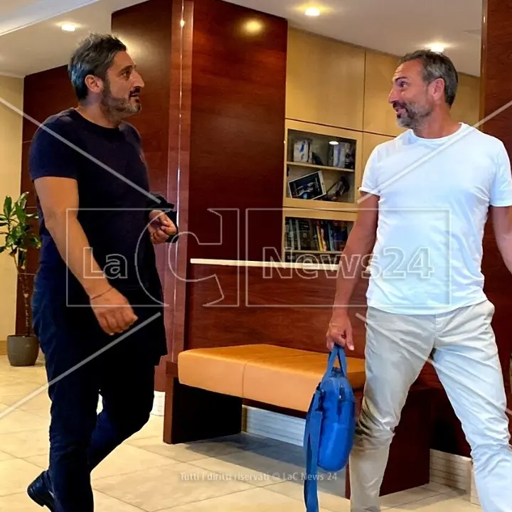 Cosenza, Davide Dionigi è arrivato in Calabria: sarà il nuovo allenatore rossoblù