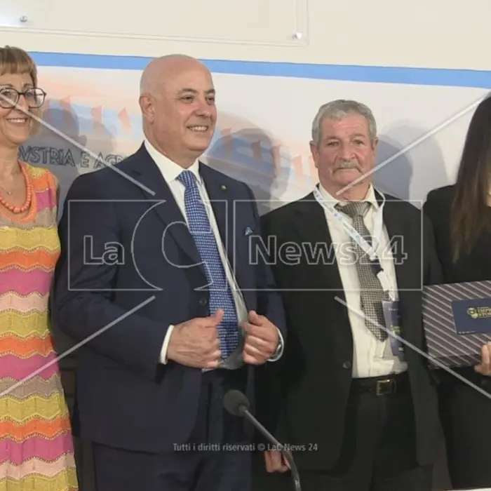 Cosenza, la Camera di Commercio premia le imprese storiche del territorio