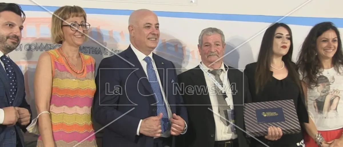 Cosenza, la Camera di Commercio premia le imprese storiche del territorio
