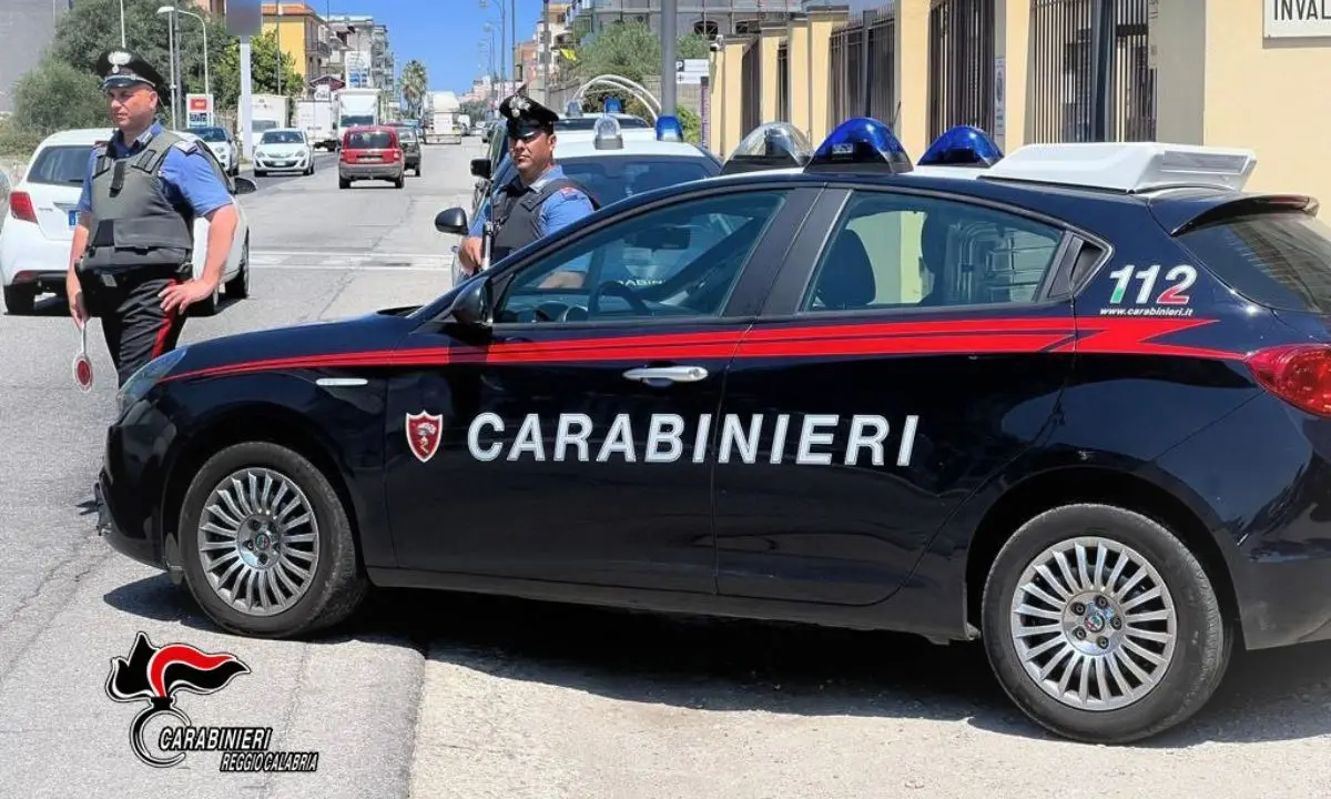 Furti reiterati e ricettazione: arrestate quattro persone nel Reggino