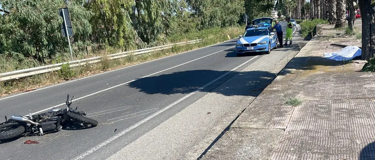 Centauro morto sulla 106 a Calopezzati, sequestrata la salma: sarà disposta l’autopsia