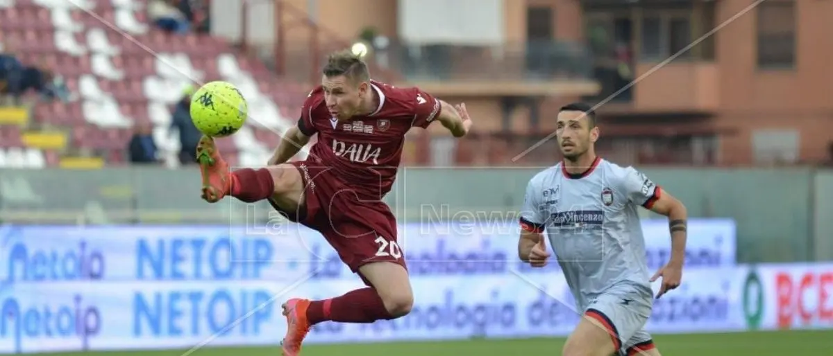 Reggina, ecco cosa serve per l’iscrizione al prossimo campionato di Serie B: tutti gli step