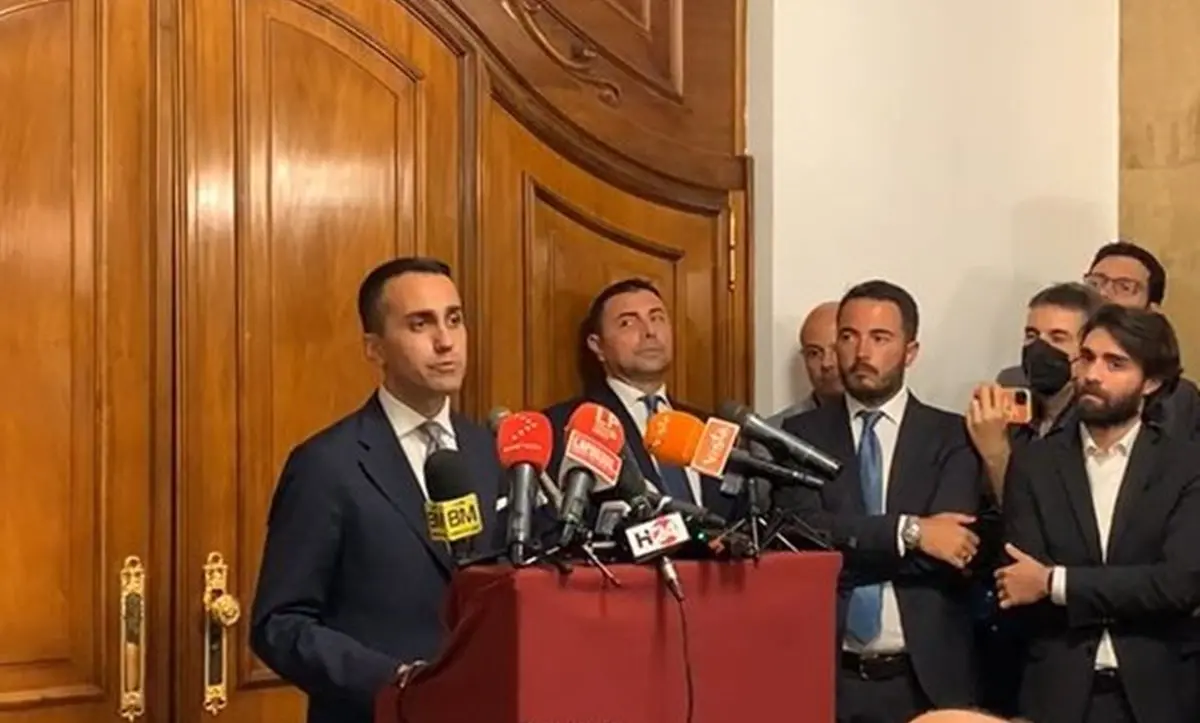 L’addio di Di Maio ai 5 stelle: «Uno non vale l’altro, da oggi il M5s non è più la prima forza politica»