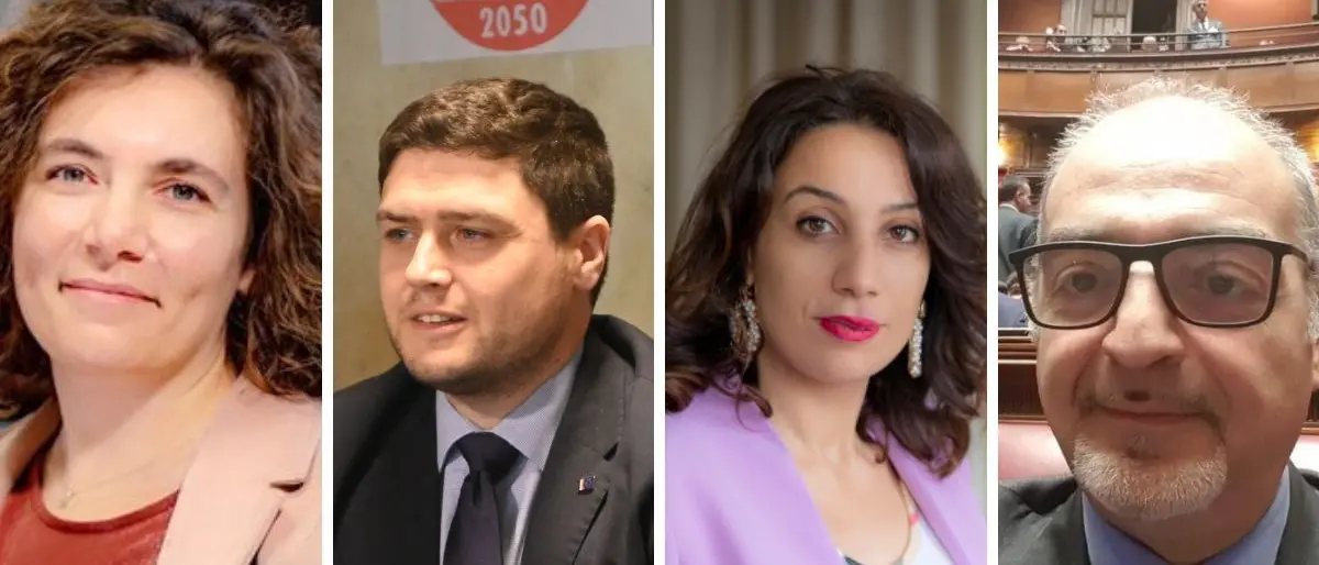 La pattuglia pentastellata di Cosenza rincara la dose contro Di Maio: «Un mutante»