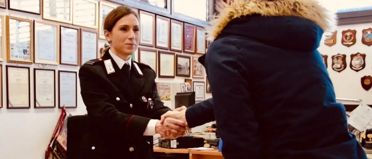 Pugni e calci all’ex moglie davanti al figlio: divieto di avvicinamento per un 52enne nel Catanzarese