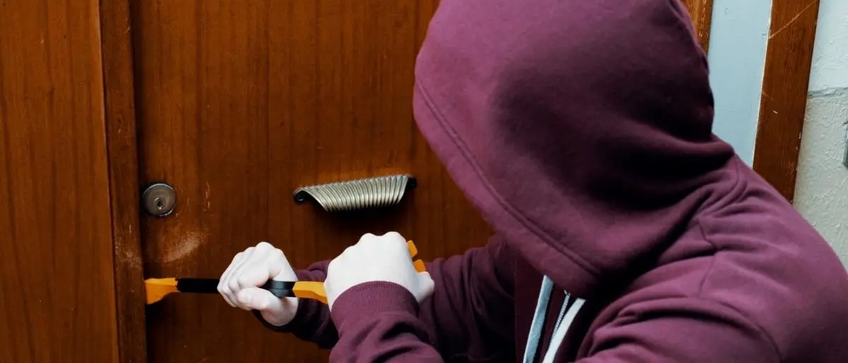 Furti in appartamento a Crotone, arrestato ladro seriale