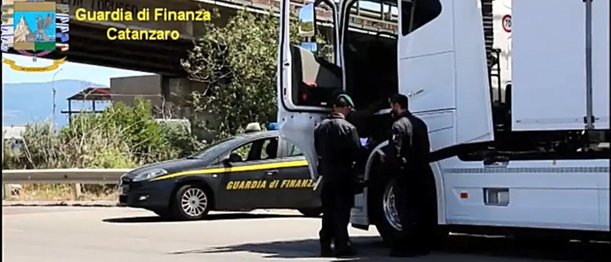 Oltre 1500 indagini e 2701 interventi: il bilancio attività della Guardia di finanza di Catanzaro