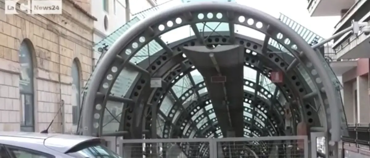 Tapis roulant di Reggio, 500mila euro per farlo ripartire ma l’impresa che vinse la gara è stata interdetta