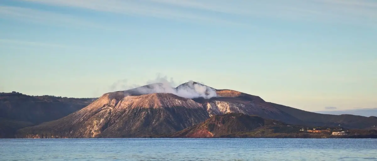 Premio Solidarietà 2022, quest'anno l'isola di Vulcano farà da sfondo