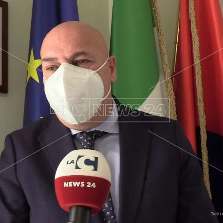 Comune di Crotone, crisi rientrata e il sindaco Voce annuncia: «Faremo dei correttivi in giunta»