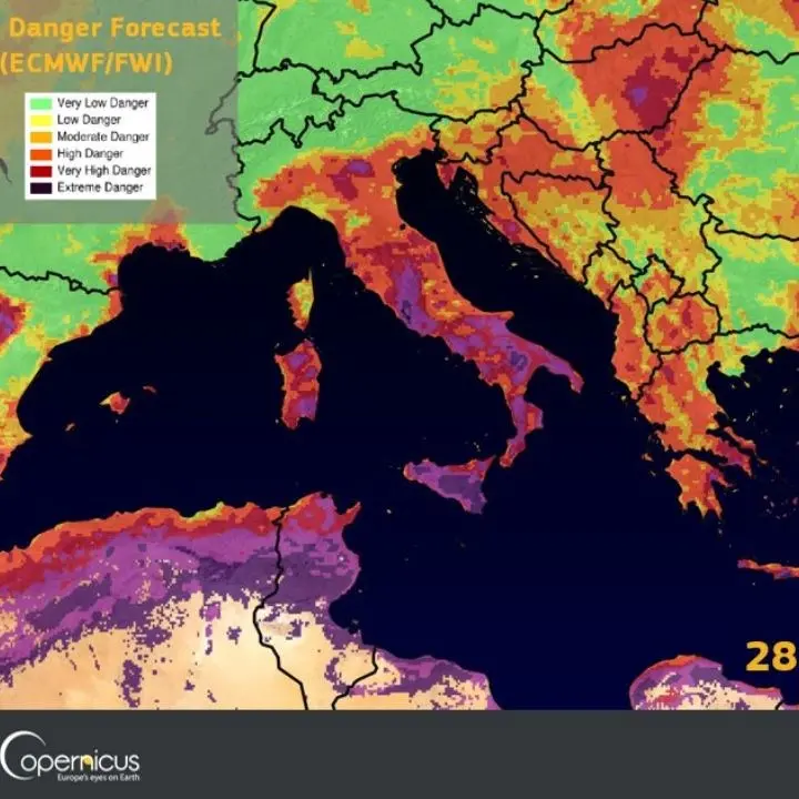 L’allarme dal satellite europeo che monitora il rischio incendi: “pericolo estremo”
