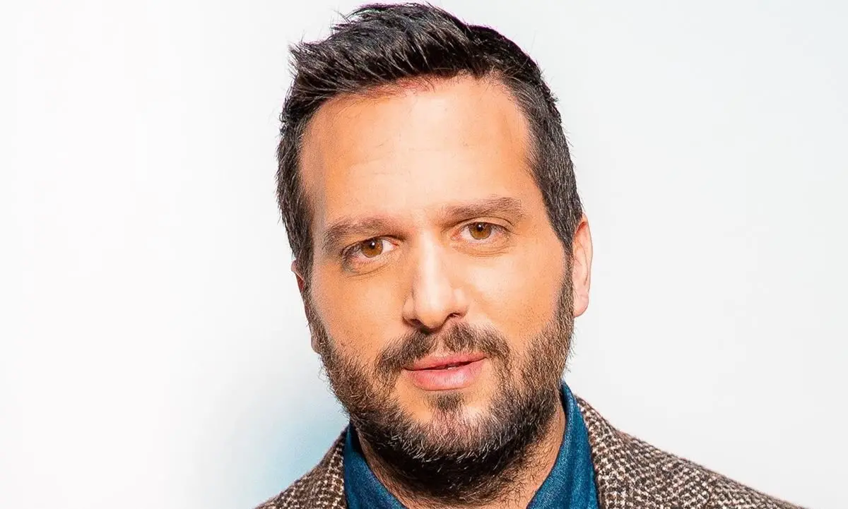 “Il male non è qui”, la caccia a Matteo Messina Denaro nel romanzo di Pecoraro: un’opera poderosa