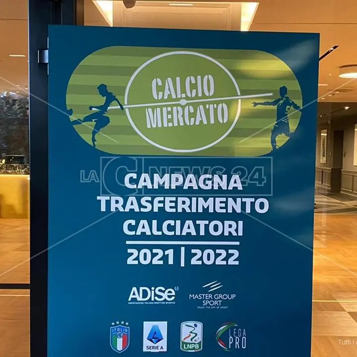 È tempo di calciomercato: date di inizio e chiusura, le nuove regole sui prestiti e sul numero di operazioni
