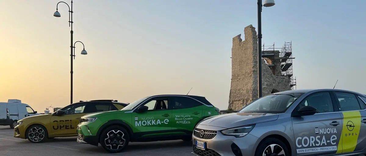 Autozeta e Opel in tour lungo la costa tirrenica calabrese