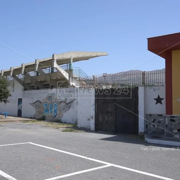 Scalea, comprare un pulmino per permettere al figlio disabile di potersi allenare: mamma avvia raccolta fondi