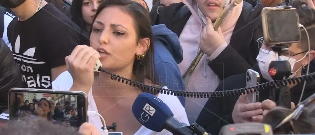 Castrolibero, la studentessa che denunciò i presunti abusi: «Delusi dallo Stato, siamo al punto di partenza»