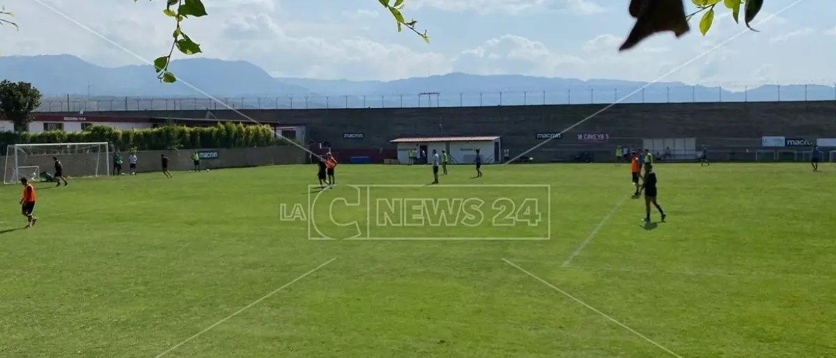 Reggina, il ritiro può iniziare al Sant’Agata mentre si attende l’annuncio della conferma di Stellone