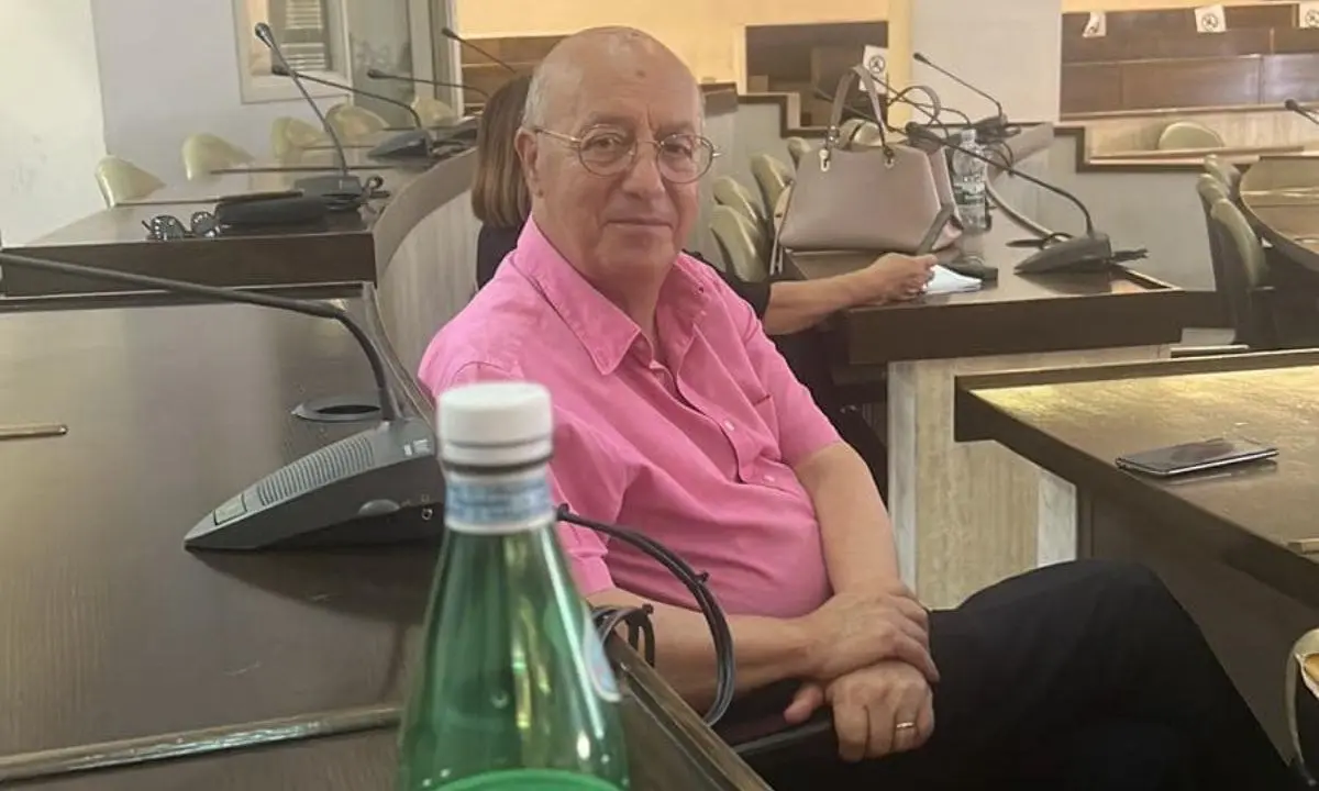 Crotone, è morto il consigliere comunale di maggioranza Santo Facino