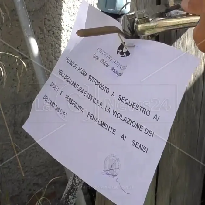 Catanzaro, allacci abusivi alla rete idrica: anche oggi sequestri e sanzioni della polizia municipale