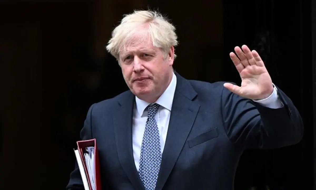 Boris Johnson getta la spugna e si dimette: presto un nuovo premier a Downing Street