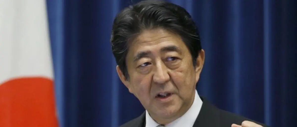 Giappone, l’ex premier Abe ferito da colpi di arma da fuoco durante evento elettorale: «Privo di segni vitali»