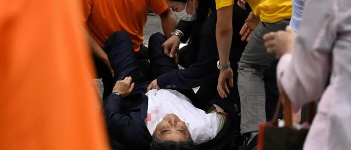 Omicidio di Shinzo Abe, la reazione di Draghi e degli altri leader mondiali: «Sconvolti»