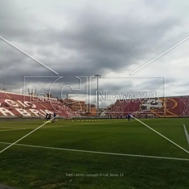 Reggina ancora senza allenatore e sede del ritiro, situazione piatta anche in chiave mercato
