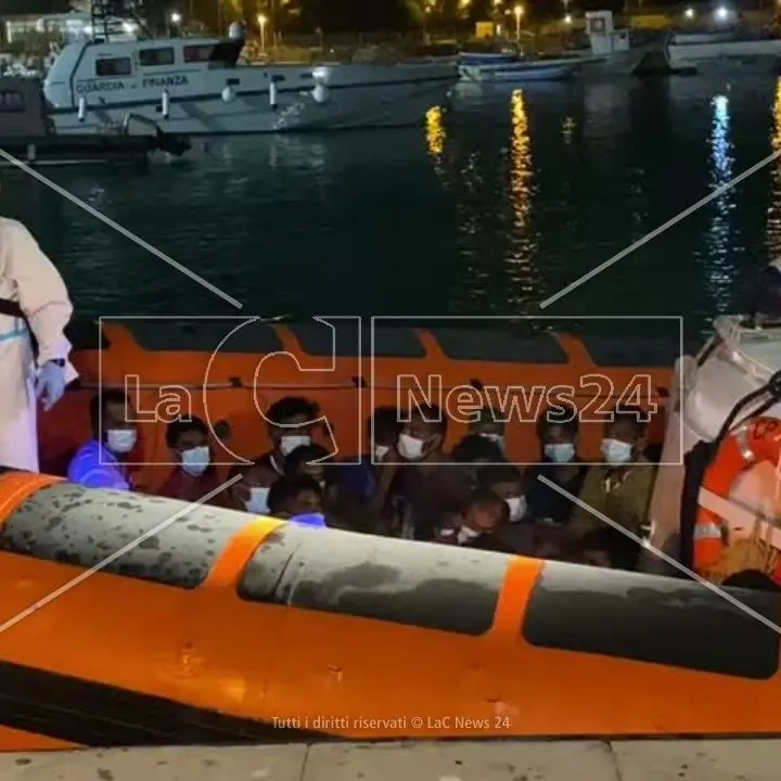 Migranti, Medici senza frontiere a Roccella per l’estate: fornirà supporto medico e psicologico ai profughi