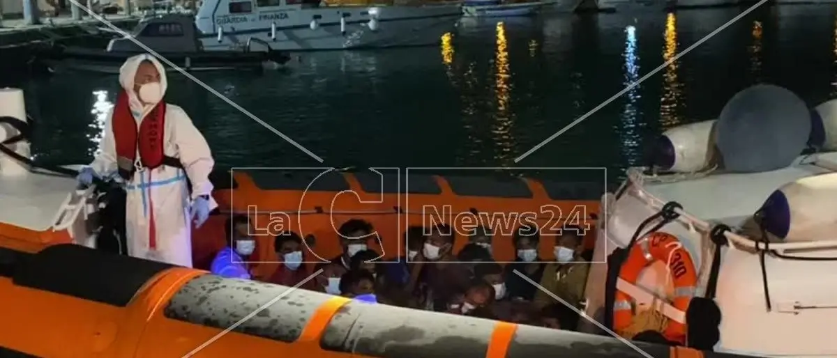 Migranti, Medici senza frontiere a Roccella per l’estate: fornirà supporto medico e psicologico ai profughi