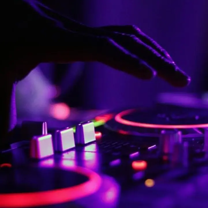 Musica troppo alta di sera, sanzionati locali sul lungomare di Crotone