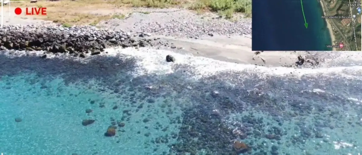 Mare pulito, elicotteri e droni per monitorare le coste calabresi in tempo reale: ecco le immagini