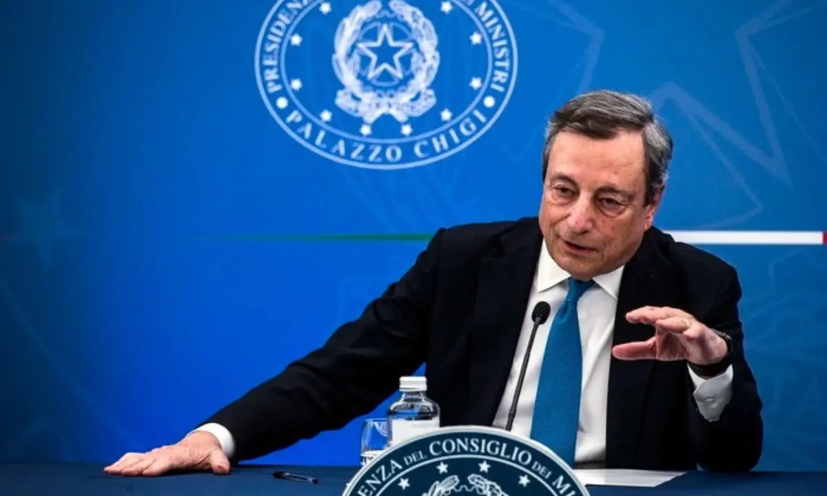 Cinque giorni di tempo per far rientrare la crisi di governo: mercoledì Draghi riferirà alle Camere