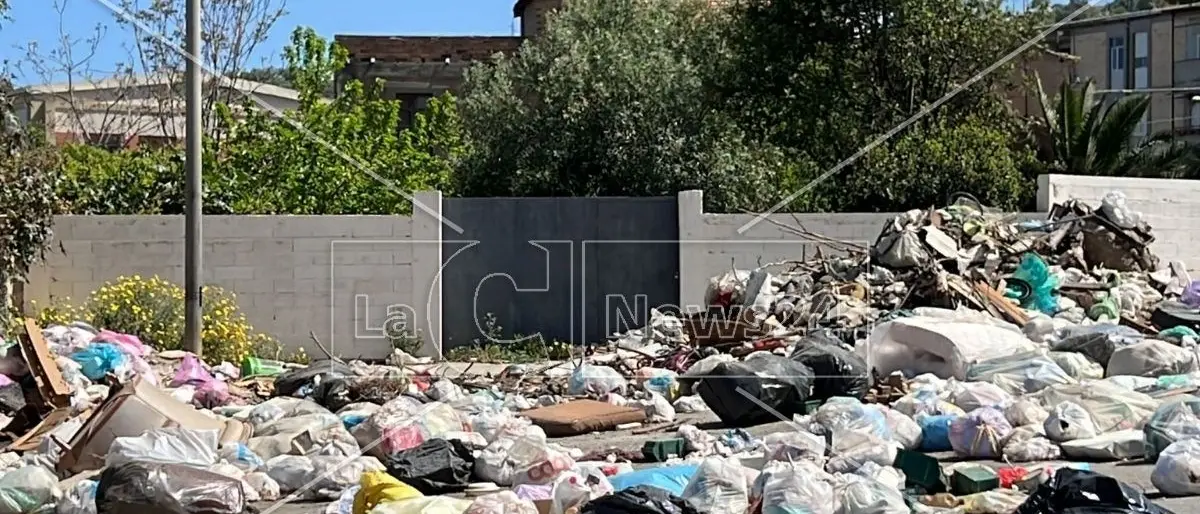 Rifiuti, il commissario Gualtieri: «In Calabria niente più emergenze, ma ognuno faccia la sua parte»