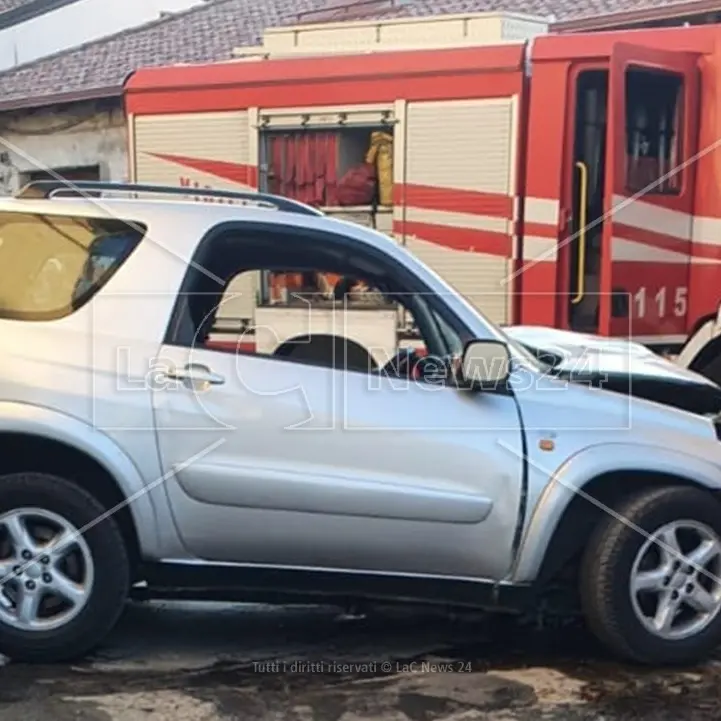 Incidente nel Vibonese, si schiantano con l’auto contro una chiesa: muoiono marito e moglie