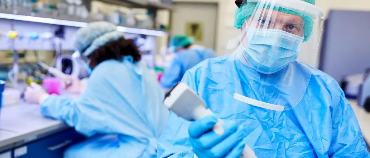 Covid, l’epidemiologo Cislaghi: «Raggiunto il picco, a Ferragosto sotto i 10mila casi al giorno»