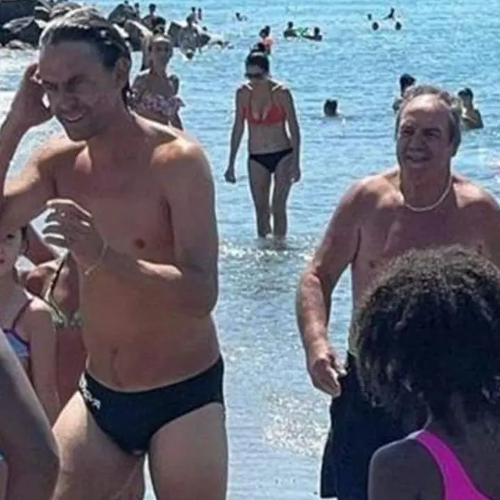 Tutti pazzi di Pippo: Inzaghi sulla spiaggia di Reggio, fan scatenati per il nuovo allenatore amaranto