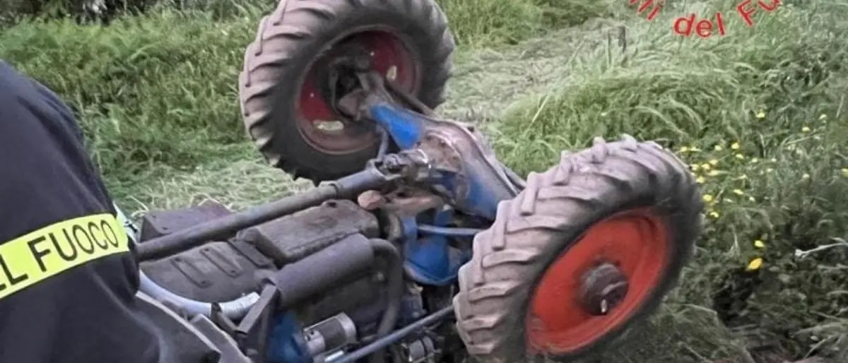 Incidente sul lavoro nel Vibonese, giovane agricoltore muore schiacciato da un trattore