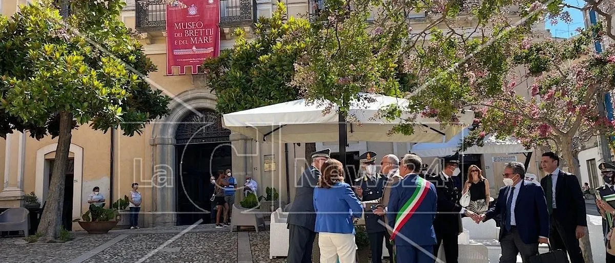 Escalation criminale a Cetraro, il sindaco incontra il prefetto di Cosenza: «Lo Stato c’è»