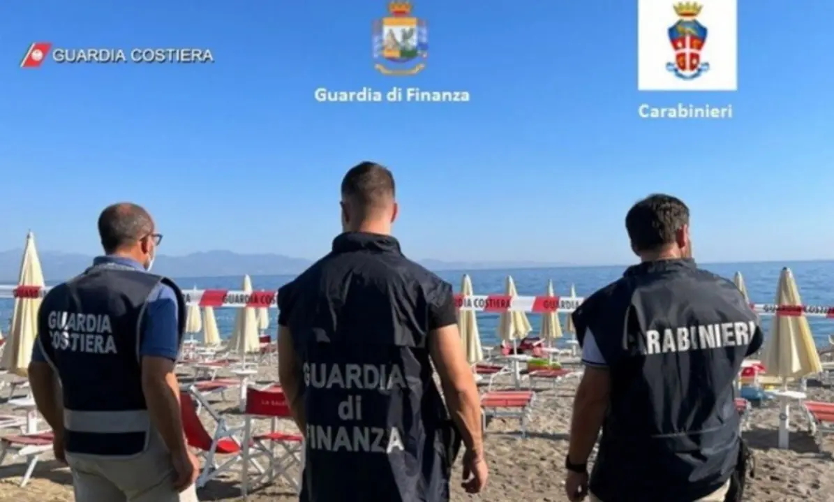 Lido abusivo a Corigliano-Rossano, scatta il sequestro