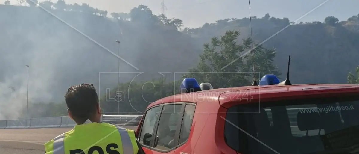 Incendi in Calabria, oltre 3mila interventi dei vigili del fuoco in 36 giorni