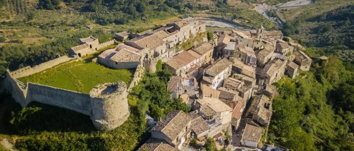 Turismo, la storia dei borghi di Cleto e Savuto in versione digitale e in cinque lingue